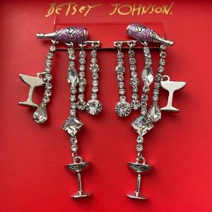 NIB Betsey Johnson Going All Out Champagne Tower Chandelier Earrings